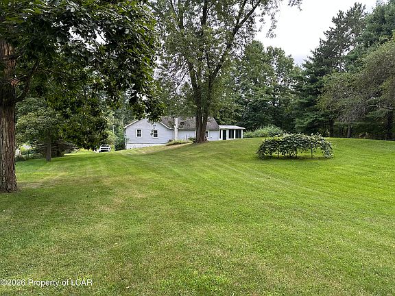 2nd image of 125 Maple Tree Rd