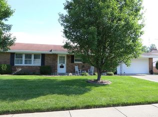 1125 Mint Springs Dr, Fairborn, OH 45324