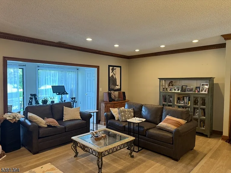 4 Woodward Ln — Photo 7