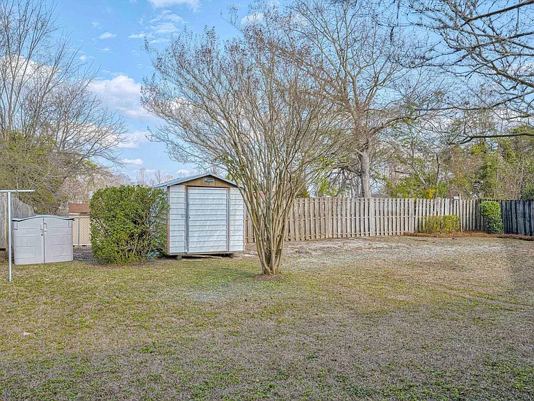 254 Hinman Dr — Photo 31