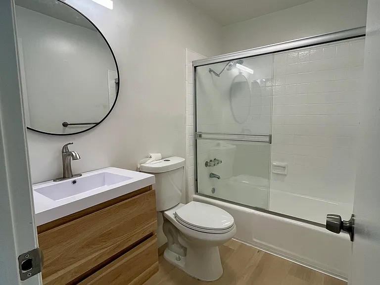 1811 Armour Ln #28 — Photo 7