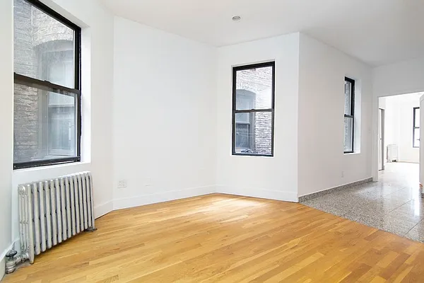 Rented by REAL New York | media 21