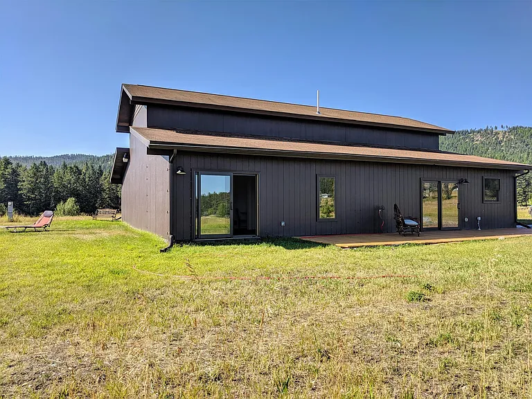 82 Jewel Trl — Photo 1