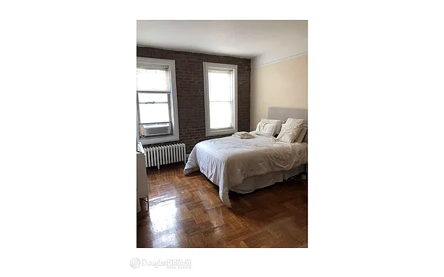 Rented by Douglas Elliman | media 17