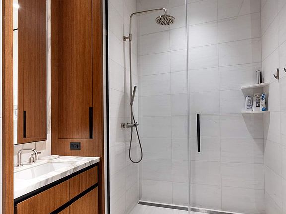 5th image of 15 E 30th St #34A