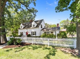 78 Tefft Ave, Elgin, IL 60120