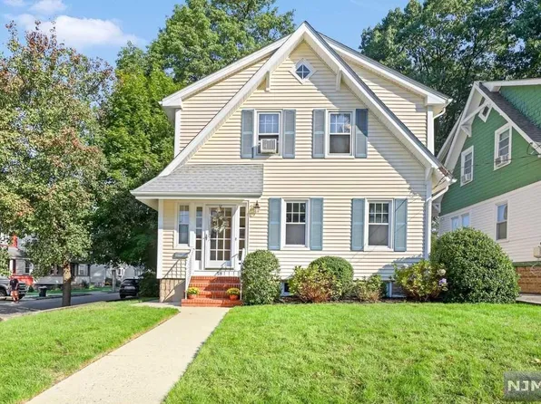 58 McKinley Ave, Dumont, NJ 07628