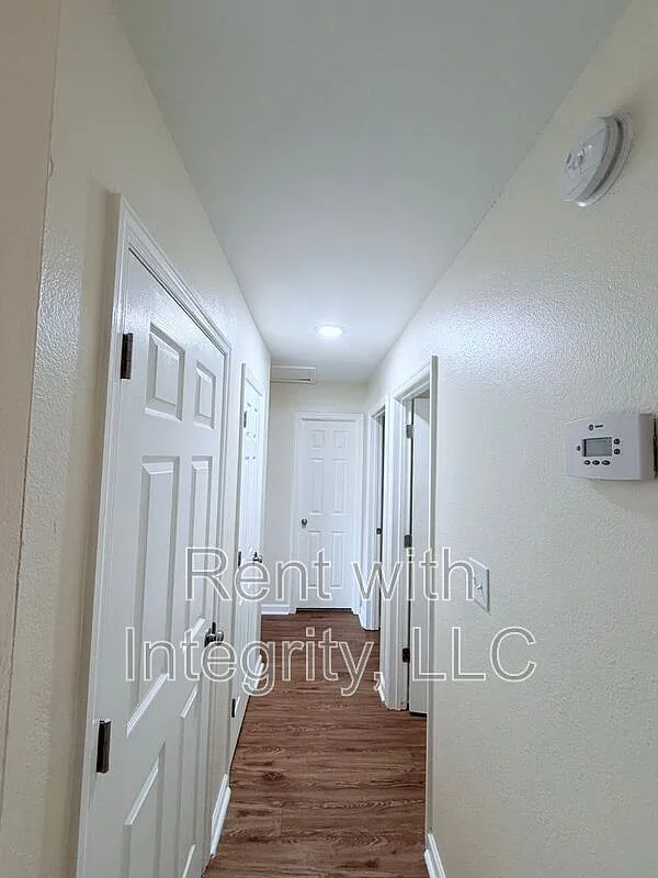 4 bed, 3.0 bath, 1280 sqft, $1,750 — Photo 3