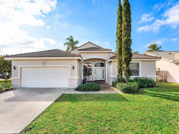 9430 Lago Drive, Boynton Beach, FL 33472