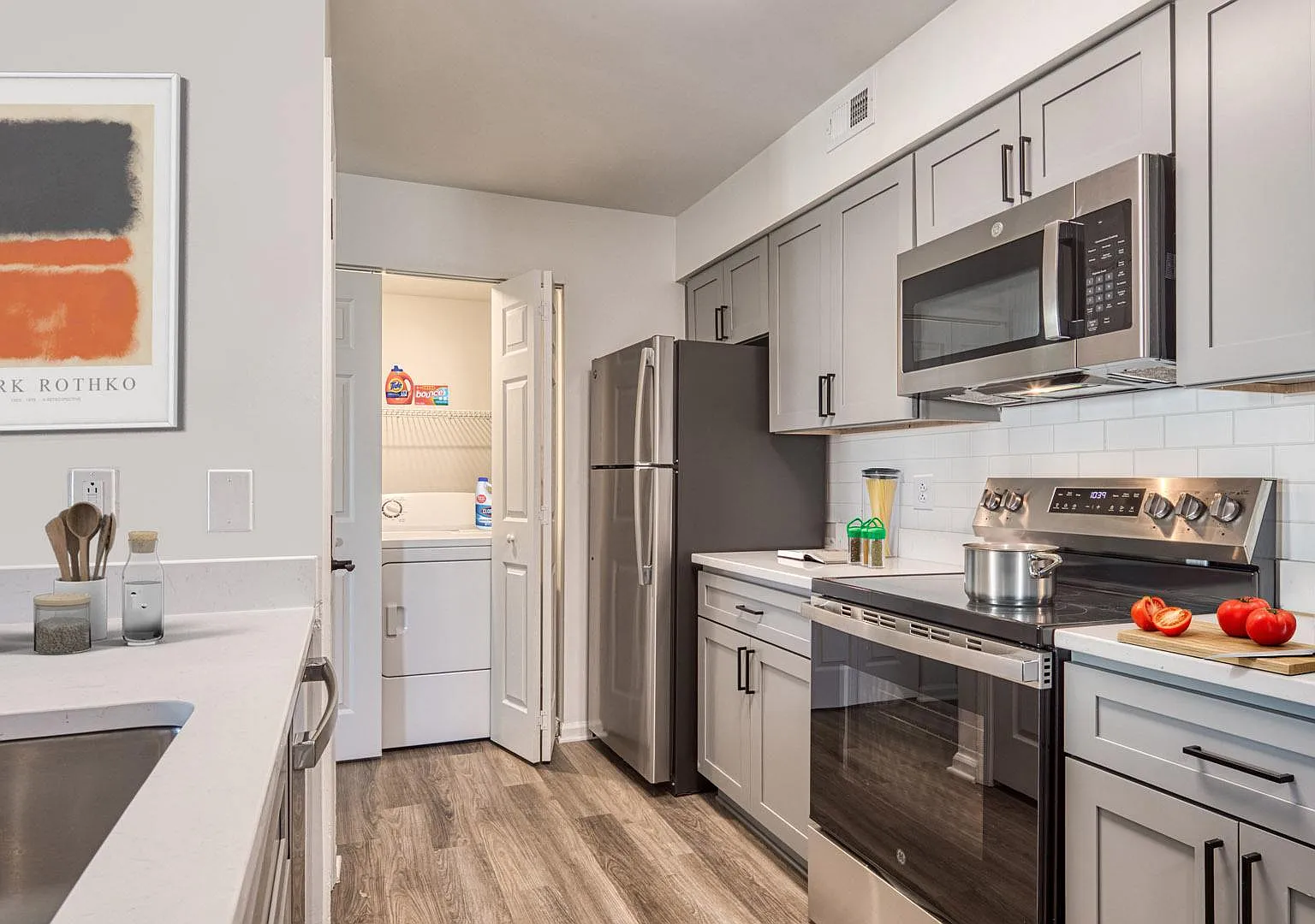 Latitudes Apartments — Photo 1