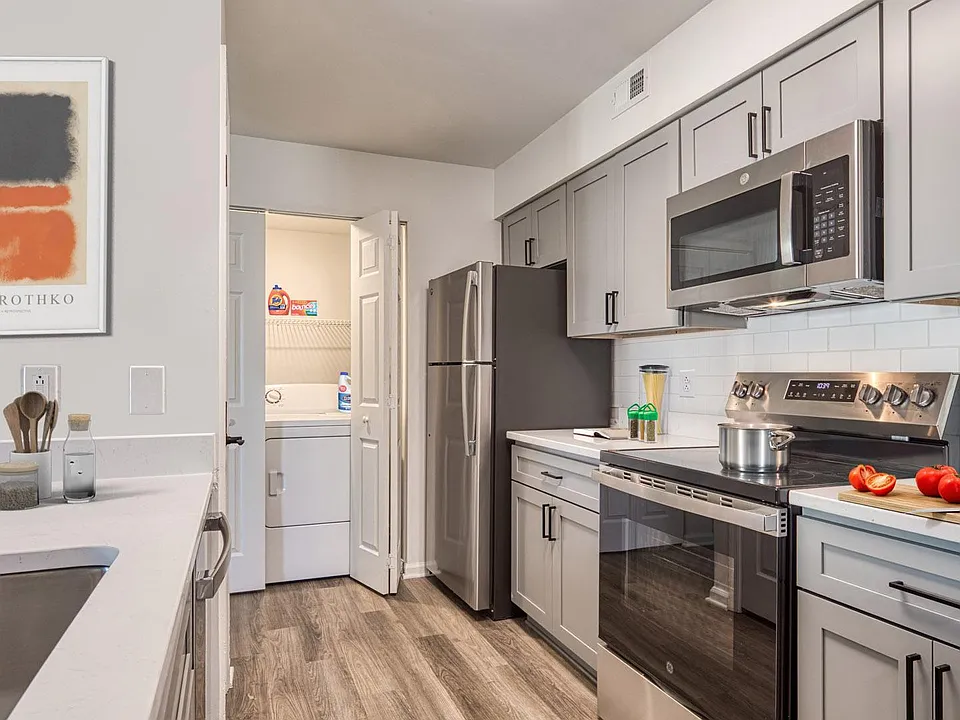 Latitudes Apartments