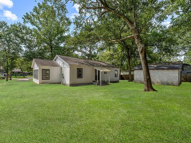 601 Dogwood Trl — Photo 36