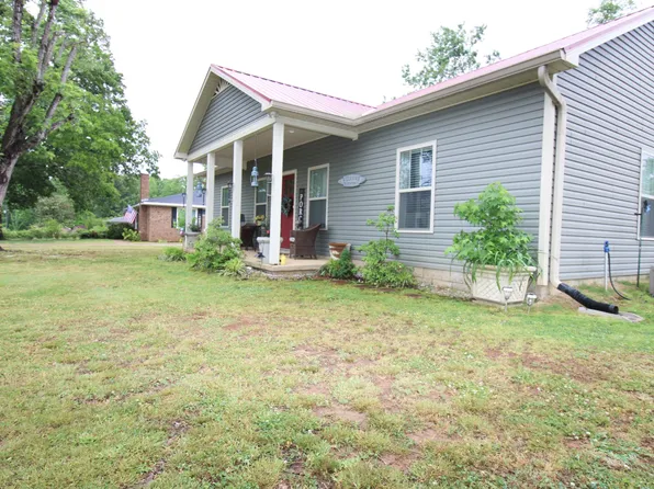110 Goodman St, Savannah, TN 38372