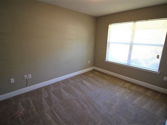 3rd image of 9687 Laramie Dr