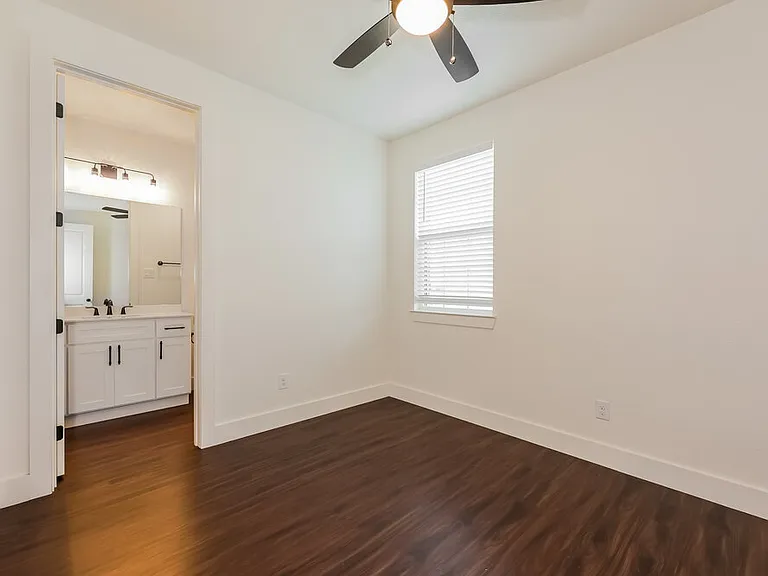 8589 Mulligan Pass — Photo 13