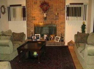 1006 W Talcott Rd, Park Ridge, IL 60068