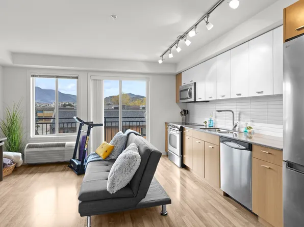 1550 Dickson Ave Unit 316, Kelowna, BC V1Y 9Y8