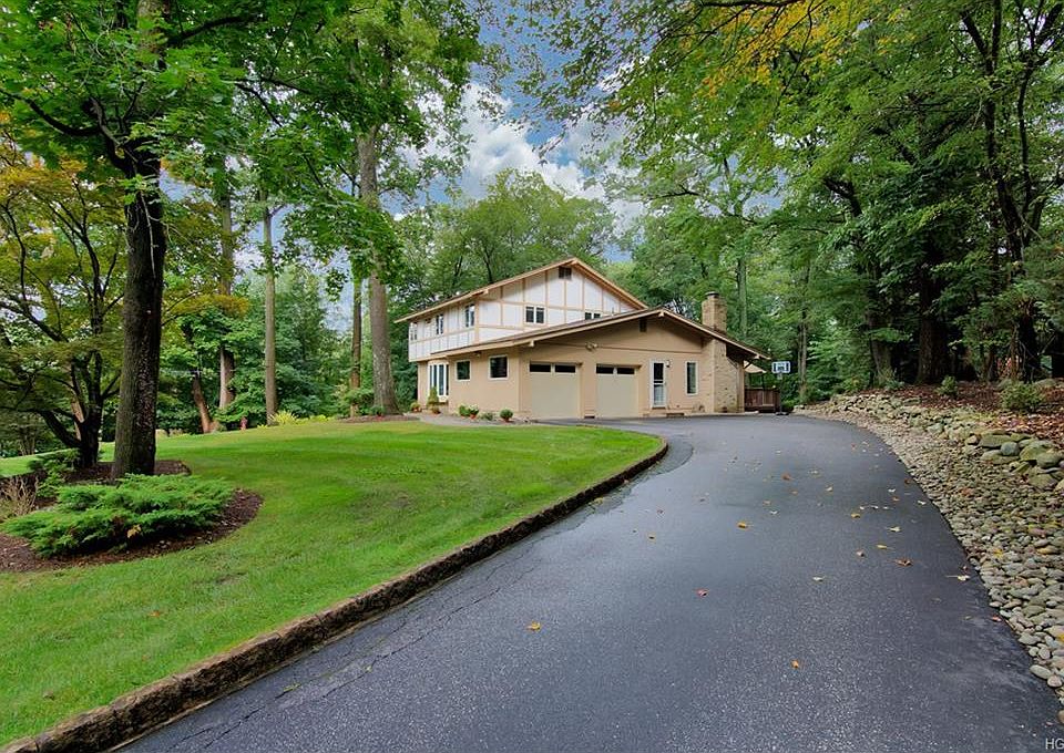 1st image of 34 Dawn Ln