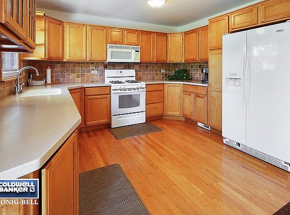 4th image of 8548 W Sun Valley Dr