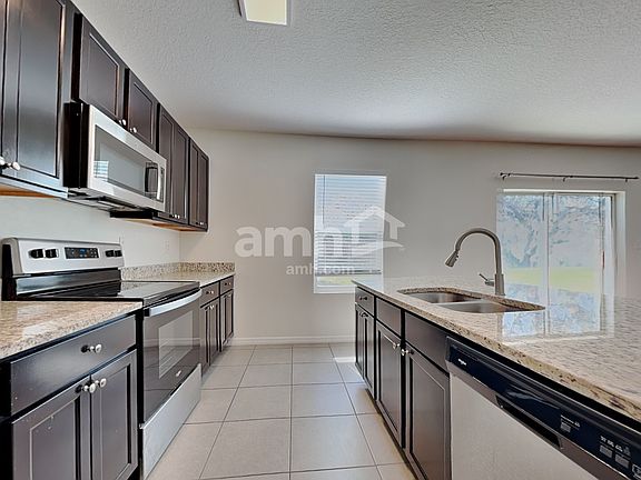 3rd image of 35900 Jenny Lynne Cir