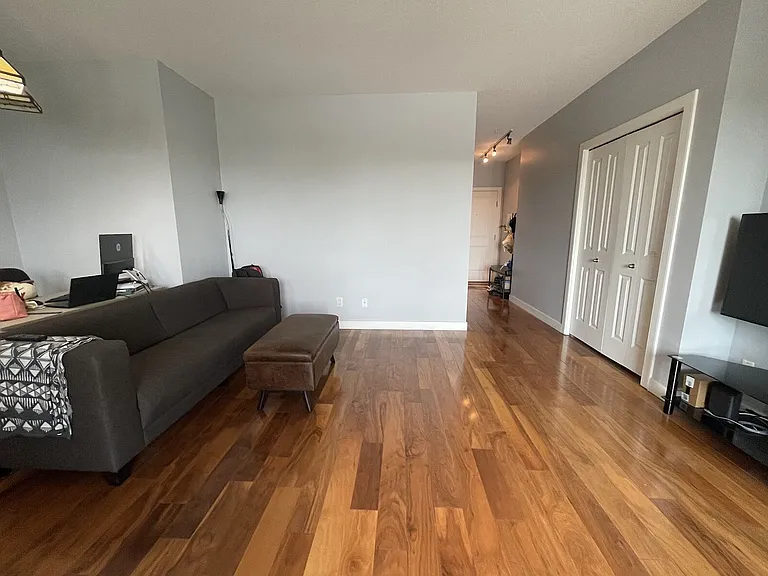 328 21st Ave SW #501 — Photo 45