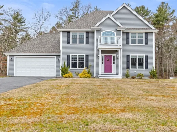 36 Copperwood Rd, Pembroke, MA 02359