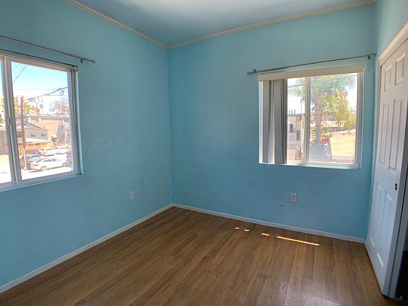4th image of 2022 Howard Ave #2022