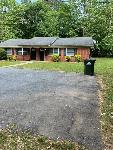 627 Whit Davis Rd Photo 1
