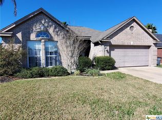 118 Hackamore Ln, Victoria, TX 77904