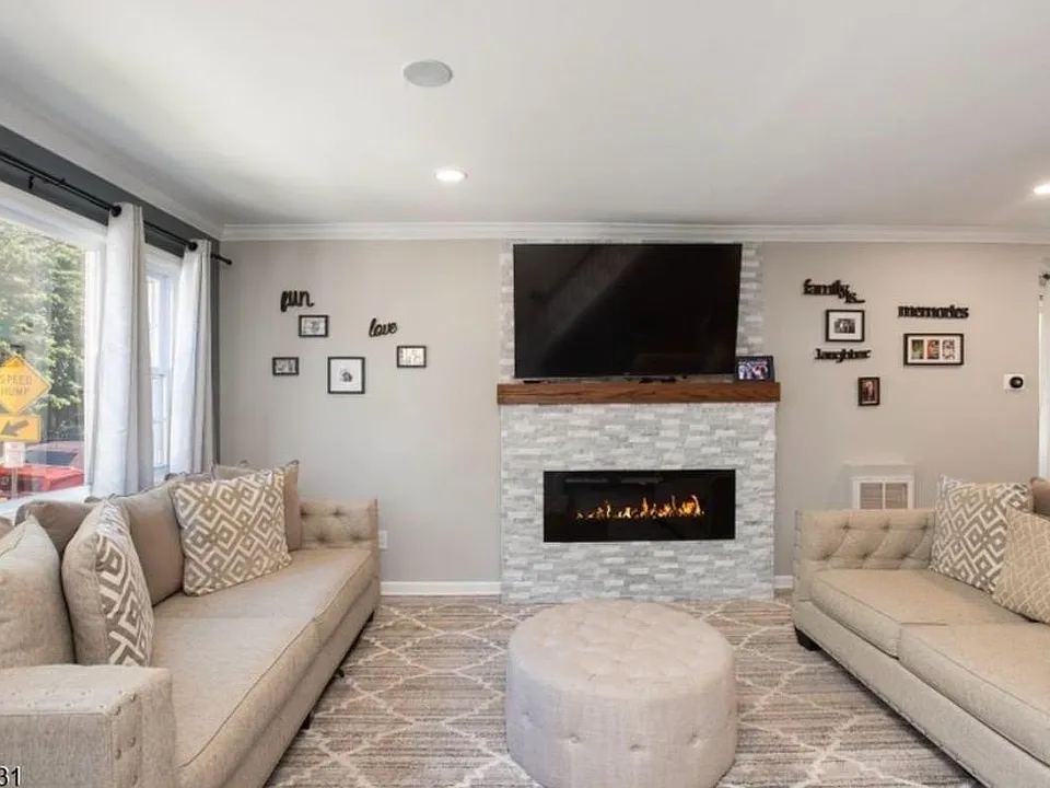 138 Jerome Pl