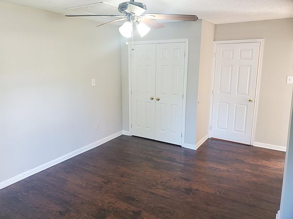 4th image of 3124 Deer Lake Dr