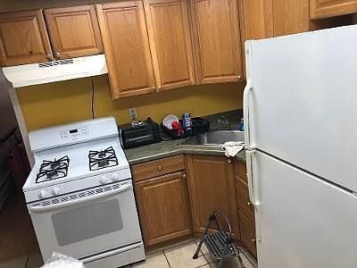 1st image of 30XX Hollywood Ave #1