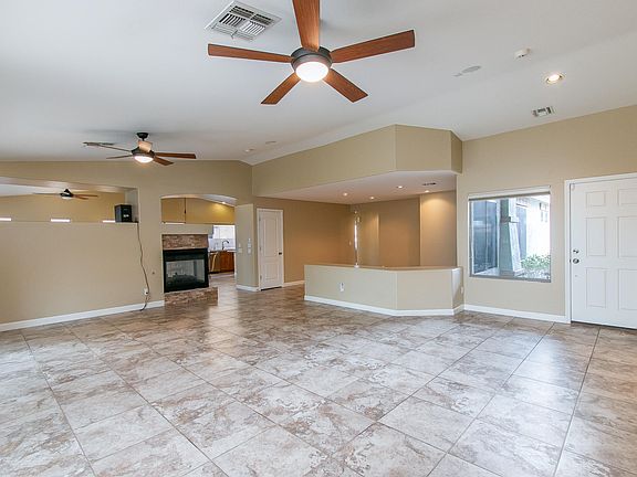 5th image of 17635 W Hale Bopp Dr