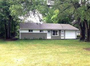 5410 Pontiac Lake Rd, Waterford, MI 48327