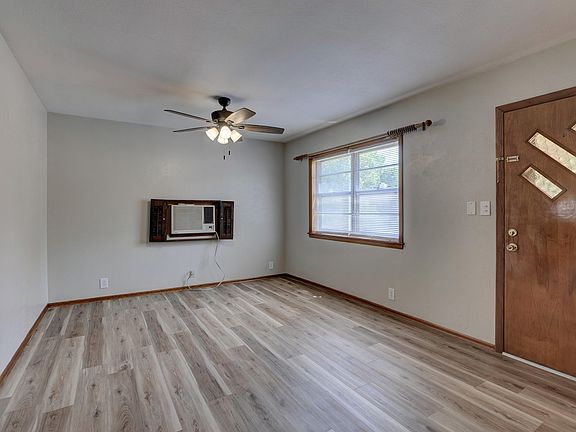 5th image of 324 S Highland Ave