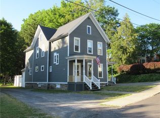 5 Foster St, Lyons, NY 14489