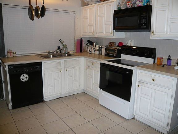 4th image of 2706 Emberwood Dr