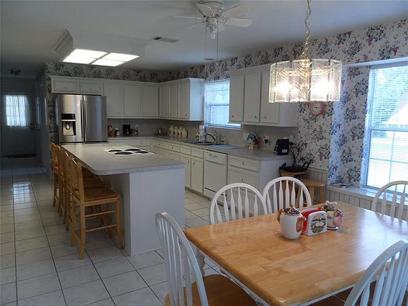 5th image of 5224 Shorewood Dr