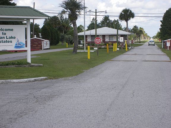 3rd image of 411 Palm Ave