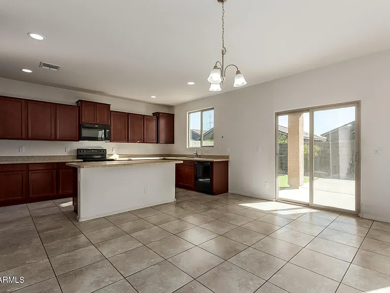 11603 W Calavar Rd — Photo 4
