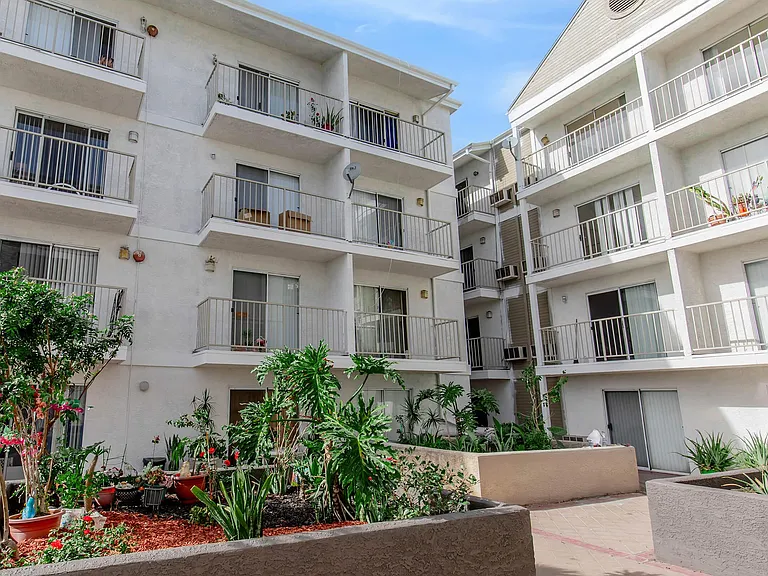 Bella Vista — Photo 17