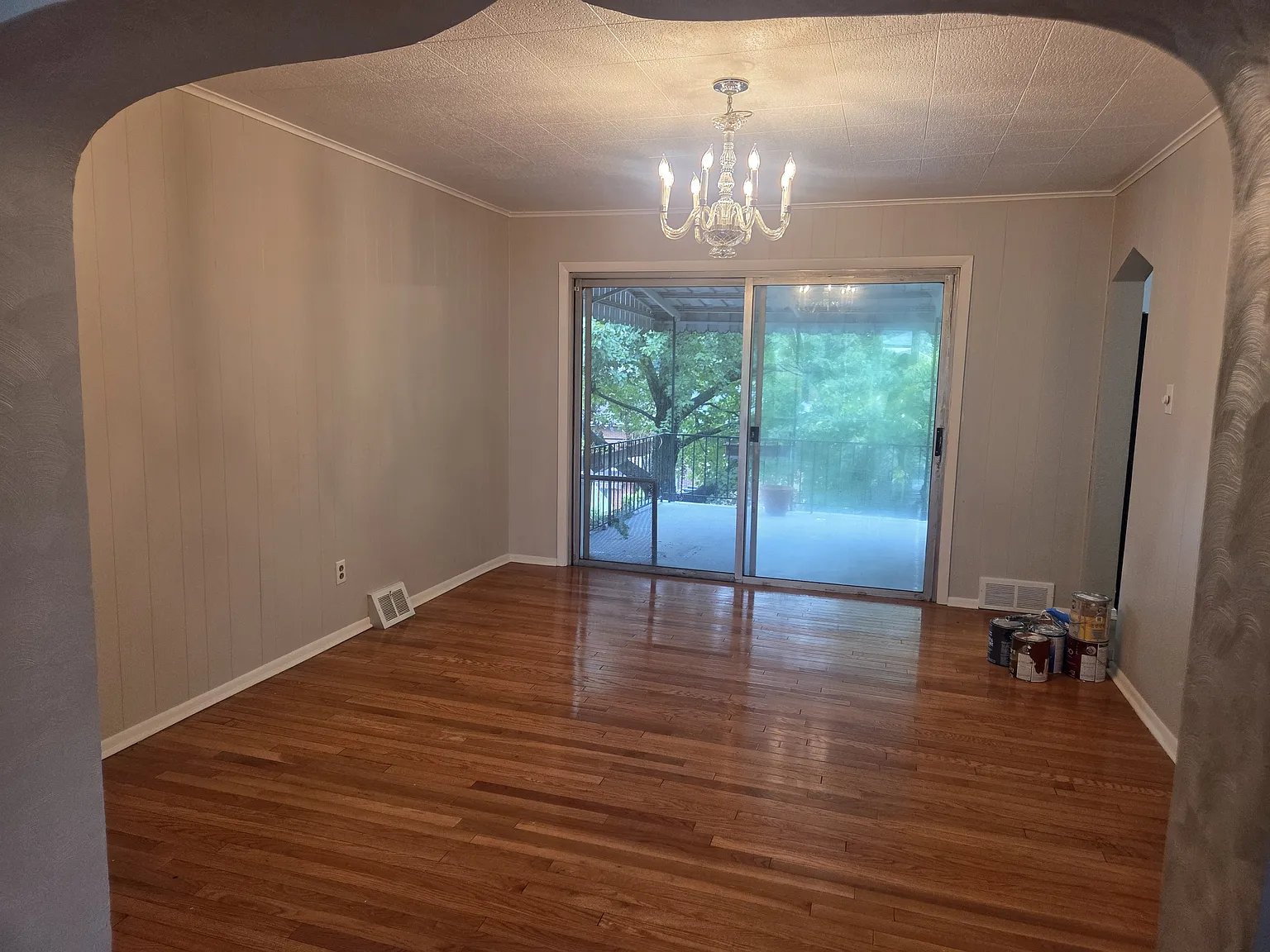 3 bed, 1.5 bath, 1414 sqft, $1,950 — Photo 3
