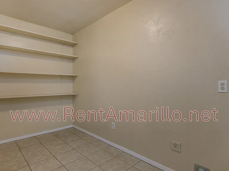 3305 Mockingbird Ln — Photo 9