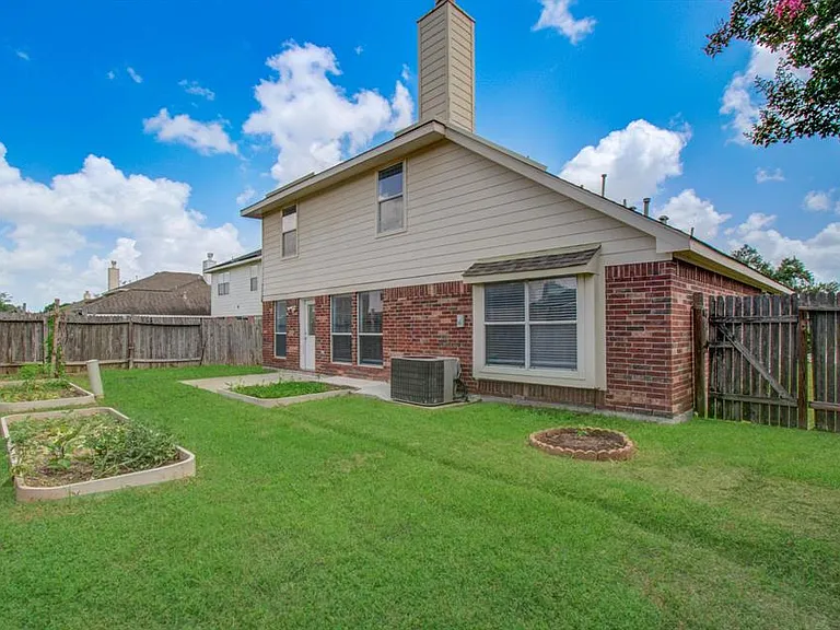 12026 Parkers Hideaway Dr — Photo 34