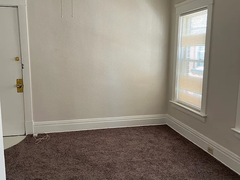 1443 W 112th St — Photo 5