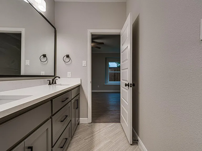 8247 Heritage Glen Dr #1 — Photo 19
