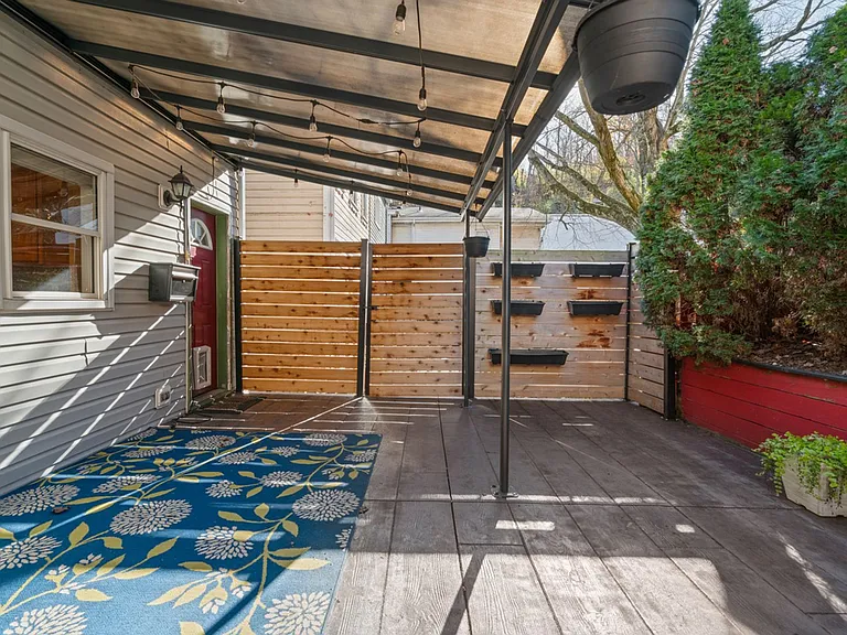 3220 Mary St — Photo 38