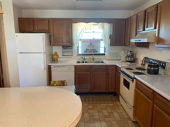 3rd image of 3620 Cardinal Blvd #40