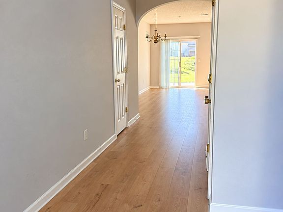 5th image of 257 Azalea Cir