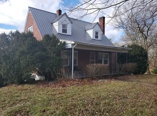 2842 Skyline Hwy, Galax, VA 24333